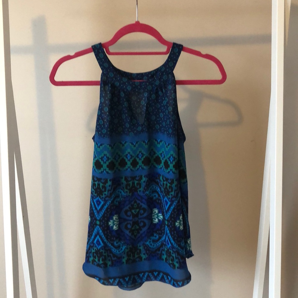 Sleeveless blouse